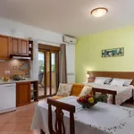 Terranova Апартаменты Ровинь