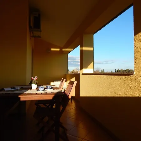 Terranova アパート ロヴィニ