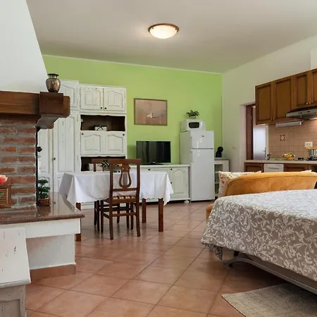 Apartament Terranova *